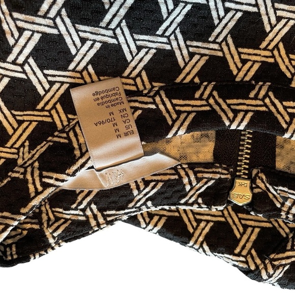 H&M Texturized Geometric Patterned Dress in Black and Blue-Size Medium - Picture 11 of 12